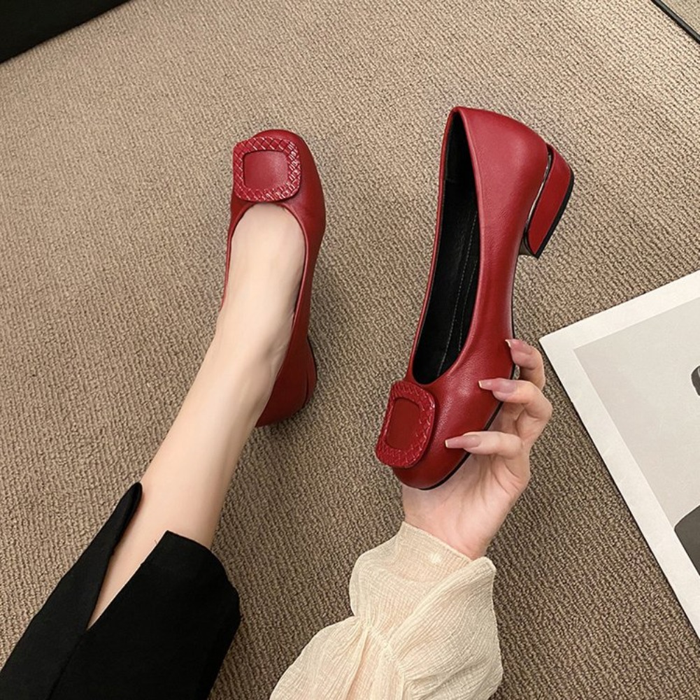 柔らかい革を使用した、牛腱革の柔らかいソールが特徴の、春・秋 - Womens Heels のレビューと価格
