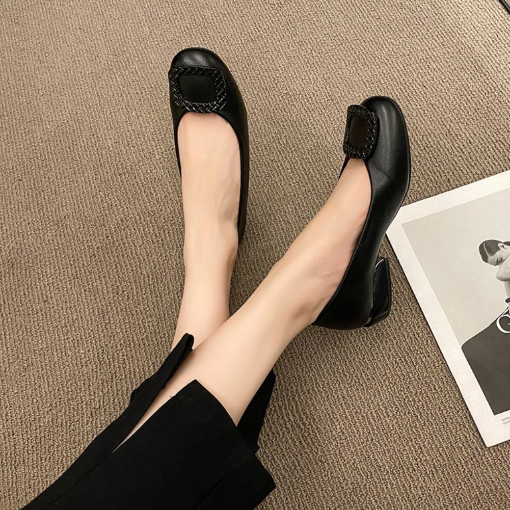 柔らかい革を使用した、牛腱革の柔らかいソールが特徴の、春・秋 - Womens Heels のレビューと価格